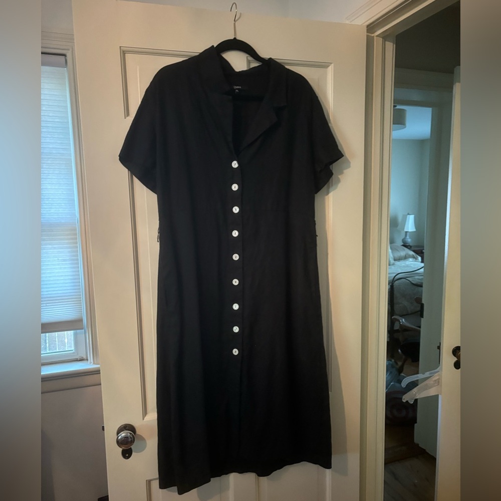 Quince Linen Midi dress